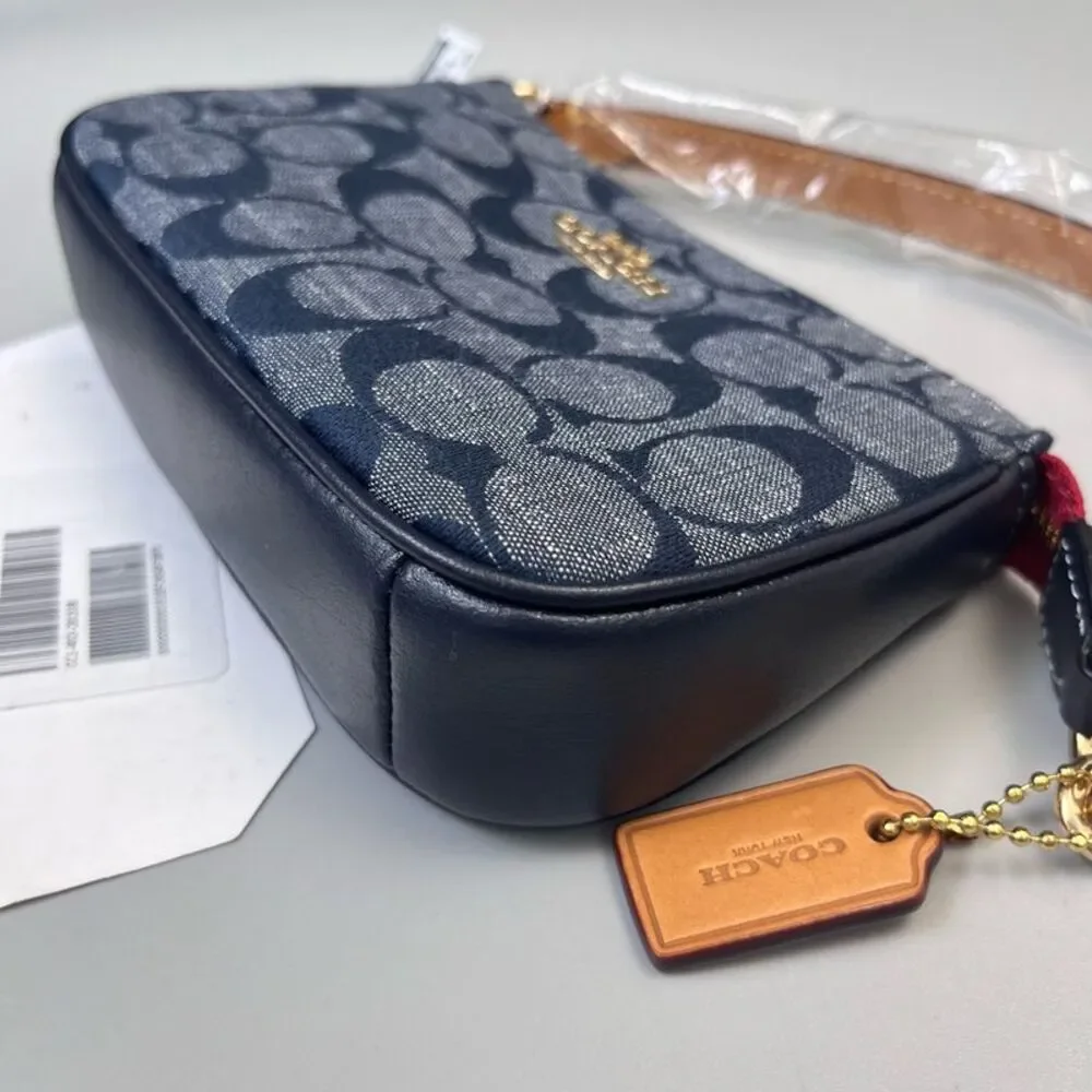 Coach Women Pre-Loved Bag Very Good Condition